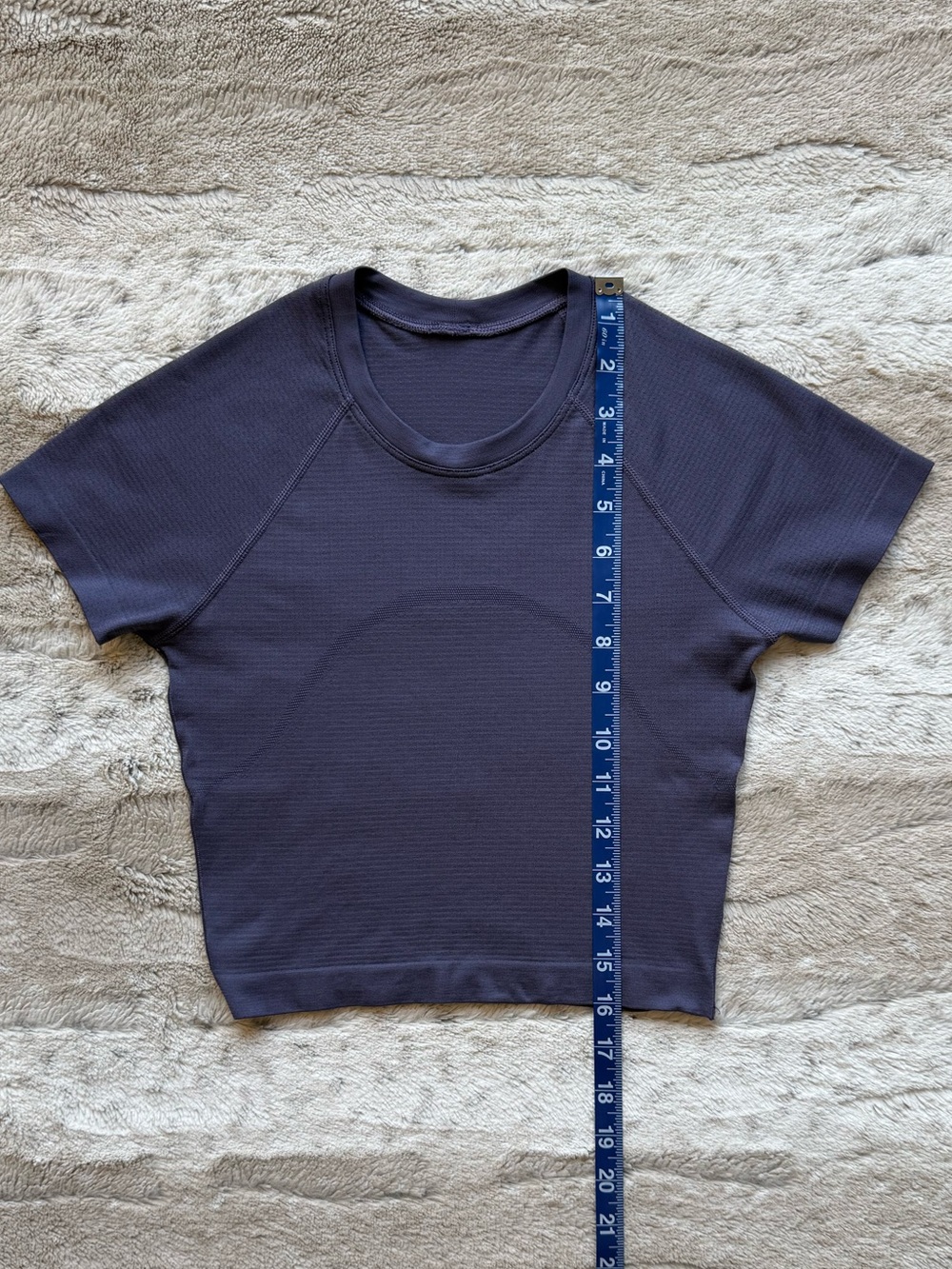 Lululemon Swiftly Tech Cropped
Short-Sleeve Shirt 2.0 Nightfall / Nightfall - Picture 9 of 12